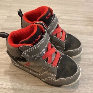 Shaq Boys Retro Gray Red BTSQ0400001 Mid Top Round Toe Basketball Shoes Size 8